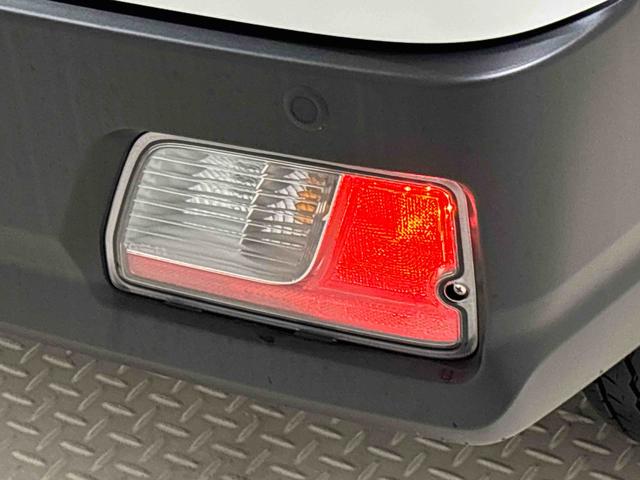 ハイゼットカーゴDX 4WD マニュアルエアコン AM/FMラジオLEDヘッドランプ トップシェイドガラス コーナーセンサー オーバーヘッドシェルフ フロントドアパワーウインドウ キーレスエントリー AM/FMラジオ テンパータイヤ スチールホイール(広島県)の中古車