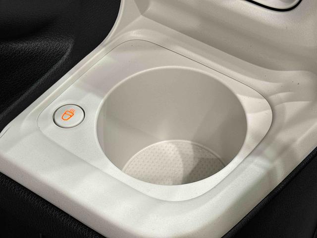 ムーヴキャンバスストライプスＧＬＥＤオートライト・フォグランプ　電動パーキングブレーキ　プッシュボタンスタート　セキュリティアラーム　バックカメラ　両側パワースライドドアウエルカムオープン機能　オート電動格納式ドアミラー（広島県）の中古車