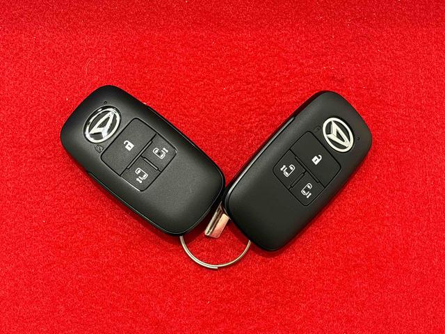 ムーヴキャンバスストライプスＧＬＥＤオートライト・フォグランプ　電動パーキングブレーキ　プッシュボタンスタート　セキュリティアラーム　バックカメラ　両側パワースライドドアウエルカムオープン機能　オート電動格納式ドアミラー（広島県）の中古車