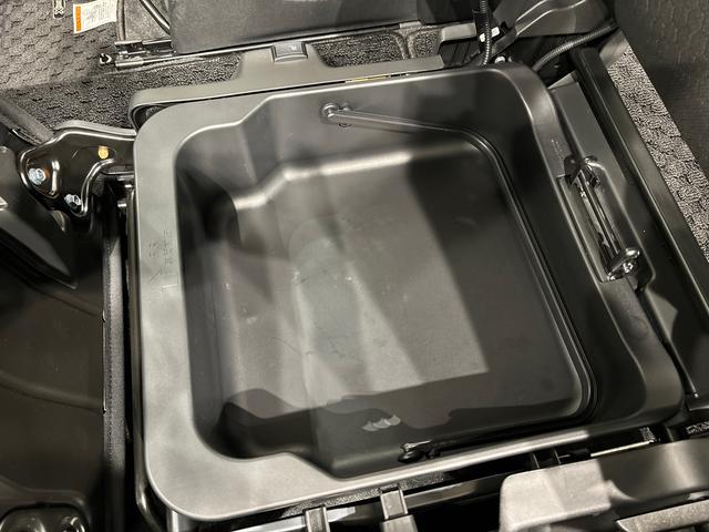 クロスビーハイブリッドＭＺ　ナビ・全方位カメラ・ＥＴＣスズキセーフティ・運転性シートヒーター・オートエアコン・オートライト・パワーウィンドウ・多収納・サイドエアバック・セキュリティアラーム・シートテーブル・キーフリー・ターンランプ付きドアミラー・フォグ（広島県）の中古車