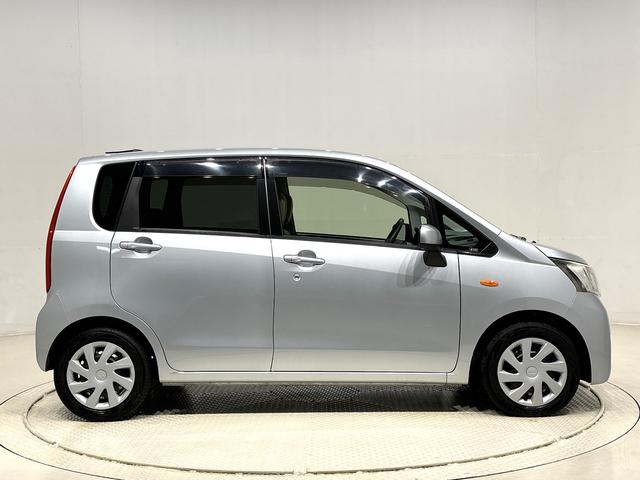 ムーヴＬ　ＳＡ純正ナビゲーション　バックモニター　運転席側シートリフター　電動格納ドアミラー　盗難防止警報アラーム　マニュアルエアコン　キーレスエントリー（広島県）の中古車
