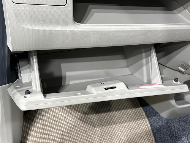 ムーヴＬ　ＳＡ純正ナビゲーション　バックモニター　運転席側シートリフター　電動格納ドアミラー　盗難防止警報アラーム　マニュアルエアコン　キーレスエントリー（広島県）の中古車