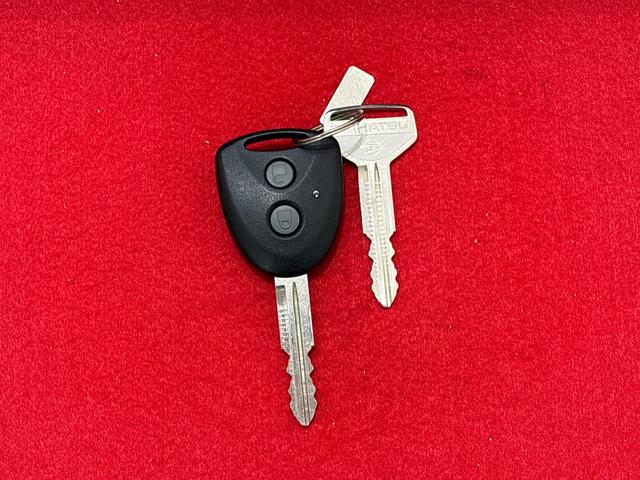 ムーヴＬ　ＳＡ純正ナビゲーション　バックモニター　運転席側シートリフター　電動格納ドアミラー　盗難防止警報アラーム　マニュアルエアコン　キーレスエントリー（広島県）の中古車