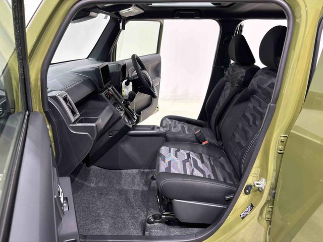 タフトＧターボ　クロムベンチャースカイフィールトップ　クロムパック　メッキパック　シルバーアンダーガーニッシュ　インテリアアクセント　ＬＥＤオートハイビーム＆フォグランプ　電動パーキングブレーキ　バックカメラ　アルミホイール（広島県）の中古車