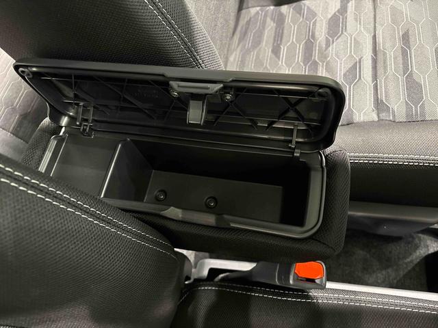 タフトＧターボ　クロムベンチャースカイフィールトップ　クロムパック　メッキパック　シルバーアンダーガーニッシュ　インテリアアクセント　ＬＥＤオートハイビーム＆フォグランプ　電動パーキングブレーキ　バックカメラ　アルミホイール（広島県）の中古車