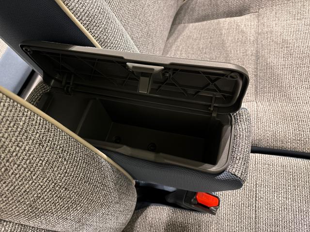 ムーヴキャンバスストライプスＧ　バックモニター対応　電動パーキングブレーキＬＥＤオートライト・フォグランプ　電動パーキングブレーキ　プッシュボタンスタート　セキュリティアラーム　バックカメラ　両側パワースライドドアウエルカムオープン機能　オート電動格納式ドアミラー（広島県）の中古車