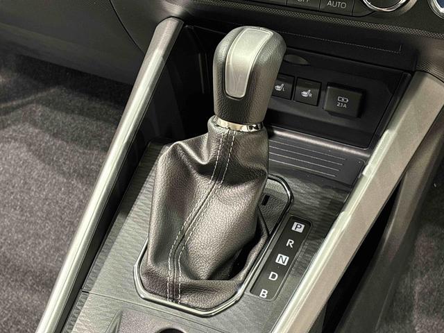 ロッキープレミアムＧ　ＨＥＶ　バックモニター対応カメラＬＥＤヘッドランプ・フォグランプ　全車速追従機能付アダプティブクルーズコントロール　レーンキープコントロール　ブラインドスポットモニター　１７インチアルミホイール　シートヒーター（広島県）の中古車