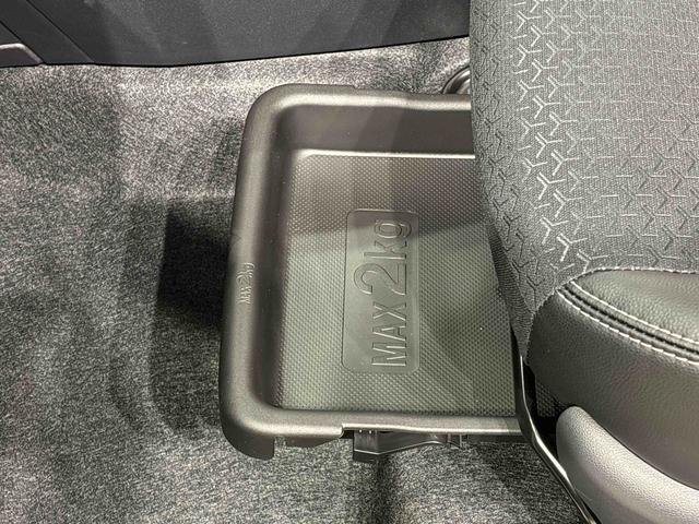 ロッキープレミアムＧ　ＨＥＶ　バックモニター対応カメラＬＥＤヘッドランプ・フォグランプ　全車速追従機能付アダプティブクルーズコントロール　レーンキープコントロール　ブラインドスポットモニター　１７インチアルミホイール　シートヒーター（広島県）の中古車