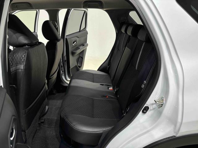 ロッキープレミアムＧ　ＨＥＶ　バックモニター対応カメラＬＥＤヘッドランプ・フォグランプ　全車速追従機能付アダプティブクルーズコントロール　レーンキープコントロール　ブラインドスポットモニター　１７インチアルミホイール　シートヒーター（広島県）の中古車