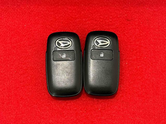 タフトG スタイルパック(ブラック) ダークブラックメッキスカイフィールトップ LEDオートライト オートハイビーム 運転席/助手席シートヒーター プッシュボタンスタート キーフリーシステム 電動パーキングブレーキ バックカメラ アルミホイール(広島県)の中古車