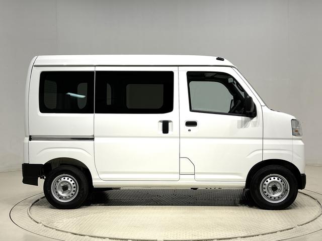 ハイゼットカーゴDXキーレスエントリー マニュアルエアコン 運転席・助手席パワーウインドウ オートライト ハンド式サイドブレーキ ハロゲンヘッドライト アイドリングストップ機能 テンパータイヤ(広島県)の中古車