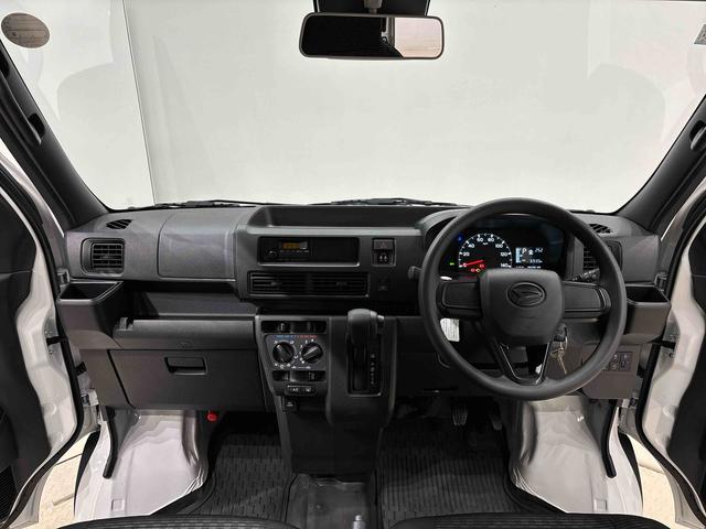 ハイゼットカーゴDXキーレスエントリー マニュアルエアコン 運転席・助手席パワーウインドウ オートライト ハンド式サイドブレーキ ハロゲンヘッドライト アイドリングストップ機能 テンパータイヤ(広島県)の中古車