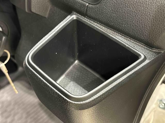 ハイゼットカーゴDXキーレスエントリー マニュアルエアコン 運転席・助手席パワーウインドウ オートライト ハンド式サイドブレーキ ハロゲンヘッドライト アイドリングストップ機能 テンパータイヤ(広島県)の中古車