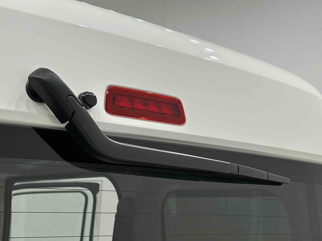 ハイゼットカーゴDXキーレスエントリー マニュアルエアコン 運転席・助手席パワーウインドウ オートライト ハンド式サイドブレーキ ハロゲンヘッドライト アイドリングストップ機能 テンパータイヤ(広島県)の中古車