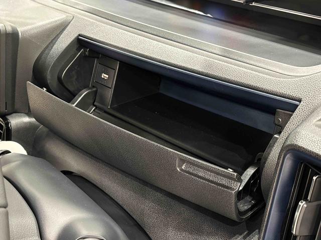 タントカスタムＲＳＬＥＤオートライト　パワースライドドアウェルカムオープン機能　電動パーキングブレーキ　運転席助手席シートヒーター　アルミホイール　キーフリーシステム　　オート電動格納式ドアミラー（広島県）の中古車