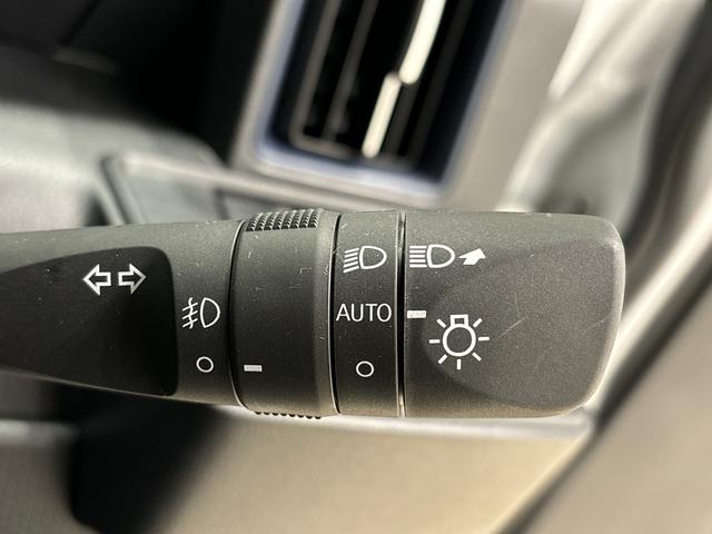 タントカスタムＲＳ　パノラマモニター対応カメラ　サイドエアバッグＬＥＤヘッドライト・フォグランプ　電動パーキングブレーキ　プッシュボタンスタート　後席両側パワースライドドア　運転席・助手席シートヒーター　オートエアコン　オートライト　純正１５インチアルミホイール（広島県）の中古車