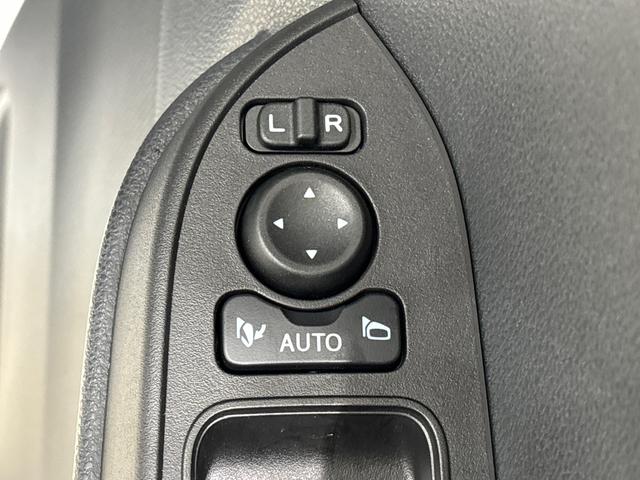 タントカスタムＲＳ　パノラマモニター対応カメラ　サイドエアバッグＬＥＤヘッドライト・フォグランプ　電動パーキングブレーキ　プッシュボタンスタート　後席両側パワースライドドア　運転席・助手席シートヒーター　オートエアコン　オートライト　純正１５インチアルミホイール（広島県）の中古車