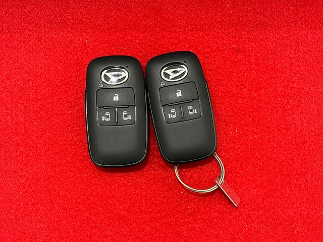 タントカスタムＲＳ　パノラマモニター対応カメラ　サイドエアバッグＬＥＤヘッドライト・フォグランプ　電動パーキングブレーキ　プッシュボタンスタート　後席両側パワースライドドア　運転席・助手席シートヒーター　オートエアコン　オートライト　純正１５インチアルミホイール（広島県）の中古車