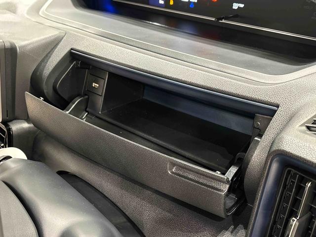 タントカスタムＲＳＬＥＤオートライト　パワースライドドアウェルカムオープン機能　電動パーキングブレーキ　運転席助手席シートヒーター　アルミホイール　キーフリーシステム　　オート電動格納式ドアミラー（広島県）の中古車