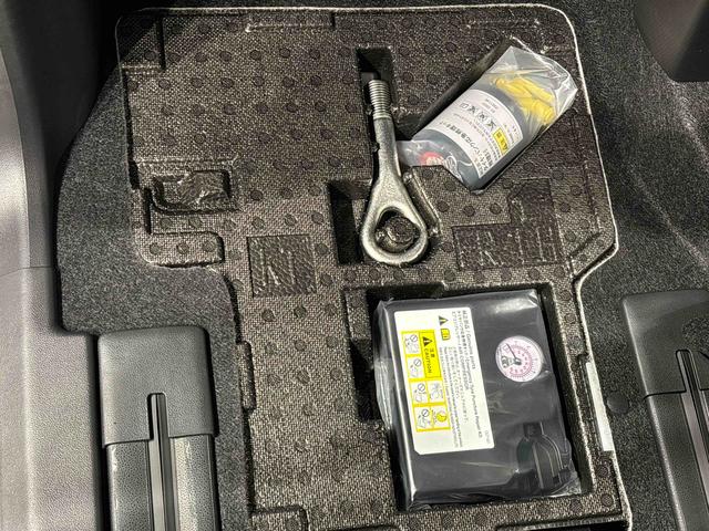 タントカスタムＲＳＬＥＤオートライト　パワースライドドアウェルカムオープン機能　電動パーキングブレーキ　運転席助手席シートヒーター　アルミホイール　キーフリーシステム　　オート電動格納式ドアミラー（広島県）の中古車