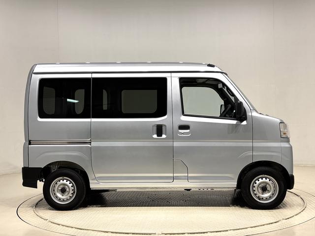 ハイゼットカーゴＤＸ　ＡＭ／ＦＭラジオ　２ＷＤ　ＣＶＴ車　キーレス付車リヤワイパー　ハイマウントストップランプ　前後コーナーセンサー　オートライト　オートハイビーム　アイドリングストップ　オーバーヘッドシェルフ　両側スライドドア　前席エアバック　マニュアルエアコン（広島県）の中古車