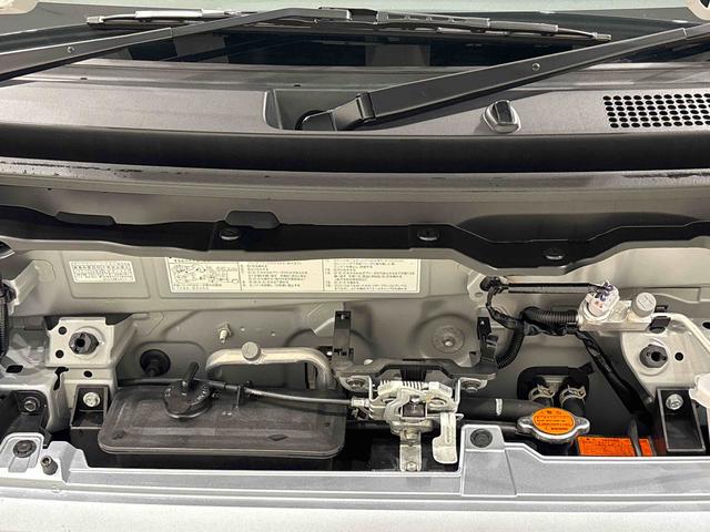 ハイゼットカーゴＤＸ　ＡＭ／ＦＭラジオ　２ＷＤ　ＣＶＴ車　キーレス付車リヤワイパー　ハイマウントストップランプ　前後コーナーセンサー　オートライト　オートハイビーム　アイドリングストップ　オーバーヘッドシェルフ　両側スライドドア　前席エアバック　マニュアルエアコン（広島県）の中古車