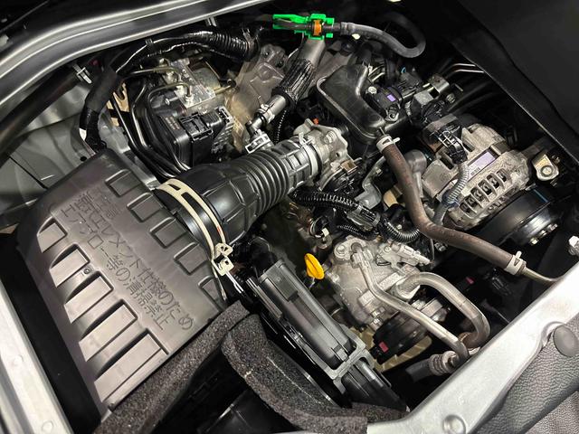 ハイゼットカーゴＤＸ　ＡＭ／ＦＭラジオ　２ＷＤ　ＣＶＴ車　キーレス付車リヤワイパー　ハイマウントストップランプ　前後コーナーセンサー　オートライト　オートハイビーム　アイドリングストップ　オーバーヘッドシェルフ　両側スライドドア　前席エアバック　マニュアルエアコン（広島県）の中古車