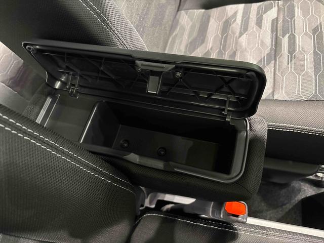 タフトＧ　クロムベンチャー　バックカメラ　電動パーキングブレーキスカイフィールトップ　クロムパック　メッキパック　シルバーアンダーガーニッシュ　インテリアアクセント　ＬＥＤヘッドランプ＆フォグランプ　リヤヒーターダクト　バックカメラ　１５インチアルミホイール（広島県）の中古車