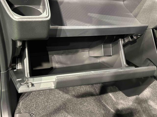 タントカスタムＲＳ　令和７年式　ターボＬＥＤオートライト　パワースライドドアウェルカムオープン機能　電動パーキングブレーキ　運転席助手席シートヒーター　アルミホイール　キーフリーシステム　　オート電動格納式ドアミラー（広島県）の中古車