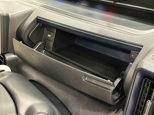 タントカスタムＲＳ　プッシュボタンスタート　バックカメラＬＥＤオートライト　パワースライドドアウェルカムオープン機能　電動パーキングブレーキ　運転席助手席シートヒーター　アルミホイール　キーフリーシステム　　オート電動格納式ドアミラー　ステアリングスイッチ（広島県）の中古車