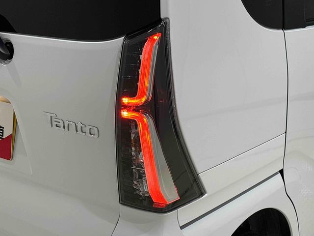 タントカスタムＲＳ　プッシュボタンスタート　バックカメラＬＥＤオートライト　パワースライドドアウェルカムオープン機能　電動パーキングブレーキ　運転席助手席シートヒーター　アルミホイール　キーフリーシステム　　オート電動格納式ドアミラー　ステアリングスイッチ（広島県）の中古車