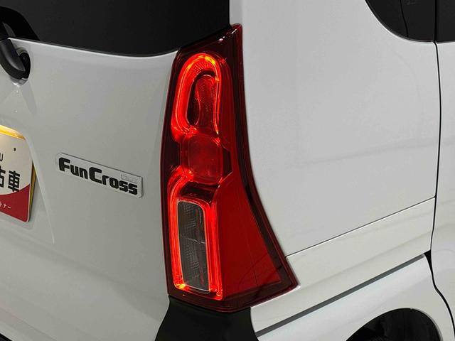 タントファンクロス　両側電動スライドドア　キーフリーシステム純正ナビ装着用アップグレードパック　運転席・助手席シートヒーター　電動パーキングブレーキ　オートブレーキホールド機能　格納式リヤドアサンシェード　運転席シートリフター　チルトステアリング（広島県）の中古車