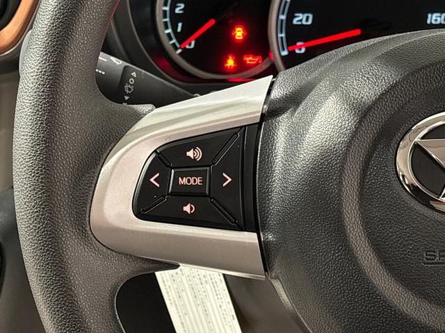 ブーンシルク　ＳＡIIIＬＥＤヘッドランプ　オートライト　プッシュボタンスタート　セキュリティアラーム　コーナーセンサー　１４インチフルホイールキャップ（広島県）の中古車