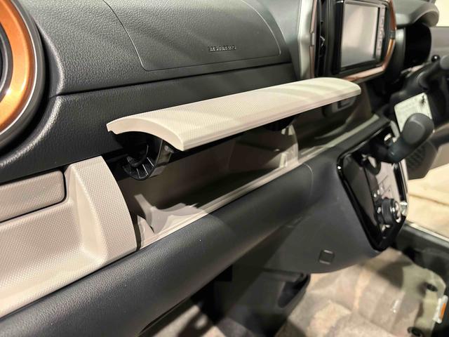 ブーンシルク　ＳＡIIIＬＥＤヘッドランプ　オートライト　プッシュボタンスタート　セキュリティアラーム　コーナーセンサー　１４インチフルホイールキャップ（広島県）の中古車