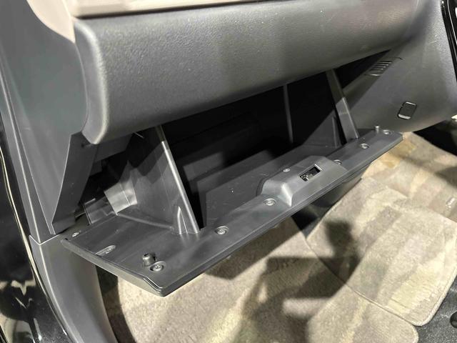 ブーンシルク　ＳＡIIIＬＥＤヘッドランプ　オートライト　プッシュボタンスタート　セキュリティアラーム　コーナーセンサー　１４インチフルホイールキャップ（広島県）の中古車