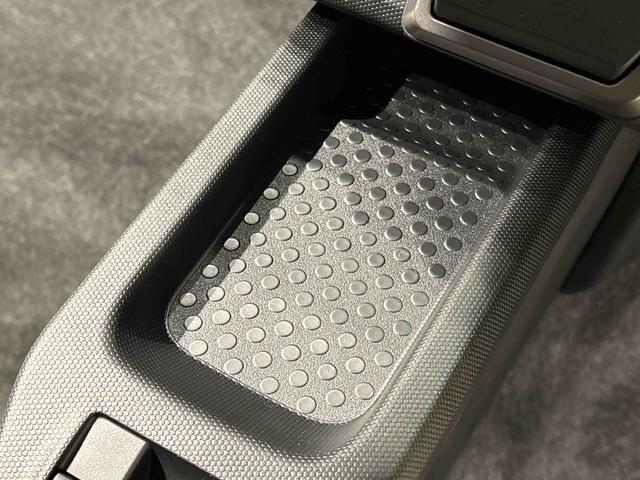 タフトＧターボ　ダーククロムベンチャースカイフィールトップ　　ダークメッキパック　シルバーアンダーガーニッシュ　インテリアアクセント　ＬＥＤオートハイビーム＆フォグランプ　電動パーキングブレーキ　バックカメラ　アルミホイール（広島県）の中古車