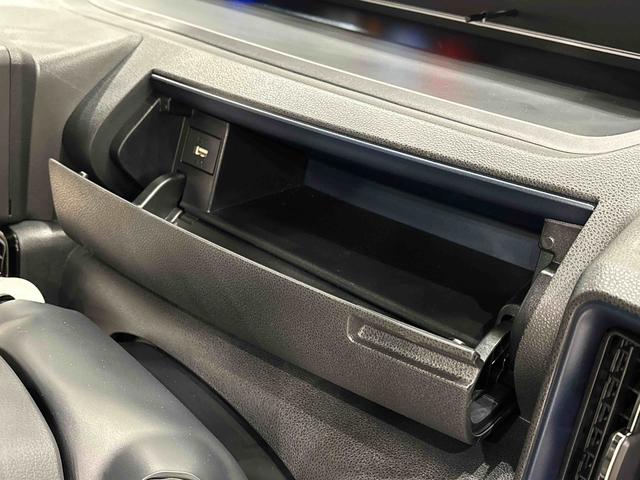 タントカスタムＲＳ　パノラマモニター対応　電動パーキングブレーキＬＥＤオートライト　パワースライドドアウェルカムオープン機能　オート電動格納式ドアミラー　助手席ロングスライド　助手席イージークローザー　アルミホイール　キーフリーシステム（広島県）の中古車