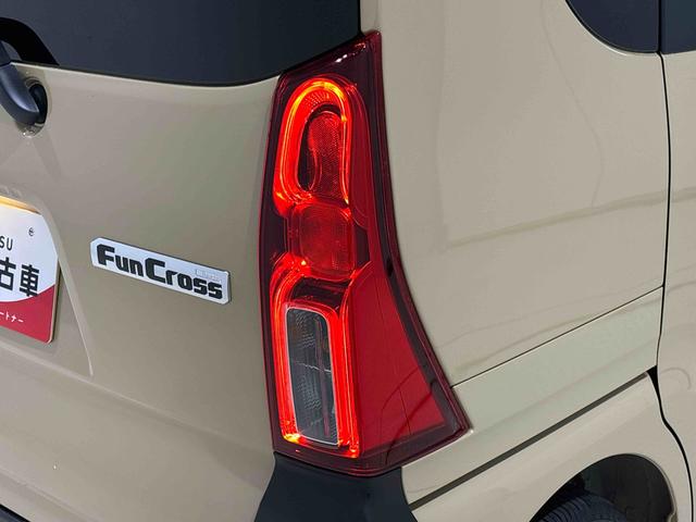 タントファンクロスターボＬＥＤオートライト　パワースライドドアウェルカムオープン機能　電動パーキングブレーキ　運転席助手席シートヒーター　アルミホイール　キーフリーシステム　　オート電動格納式ドアミラー（広島県）の中古車