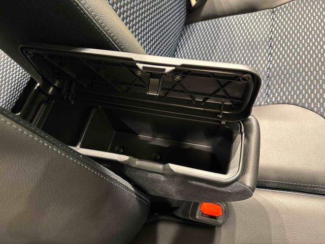 タントカスタムＲＳＬＥＤオートライト　パワースライドドアウェルカムオープン機能　電動パーキングブレーキ　運転席助手席シートヒーター　アルミホイール　キーフリーシステム　　オート電動格納式ドアミラー（広島県）の中古車