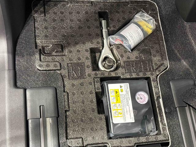 タントカスタムＲＳＬＥＤオートライト　パワースライドドアウェルカムオープン機能　電動パーキングブレーキ　運転席助手席シートヒーター　アルミホイール　キーフリーシステム　　オート電動格納式ドアミラー（広島県）の中古車