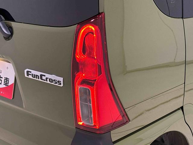 タントファンクロスＬＥＤオートライト　パワースライドドアウェルカムオープン機能　電動パーキングブレーキ　運転席助手席シートヒーター　アルミホイール　キーフリーシステム　　オート電動格納式ドアミラー（広島県）の中古車