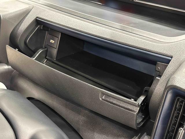 タントカスタムＲＳ　バックカメラ付きＬＥＤオートライト　パワースライドドアウェルカムオープン機能　電動パーキングブレーキ　運転席助手席シートヒーター　アルミホイール　キーフリーシステム　　オート電動格納式ドアミラー（広島県）の中古車