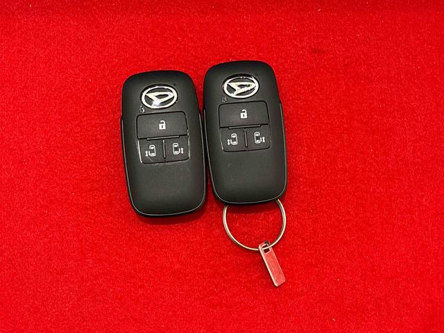 タントカスタムＲＳ　バックカメラ付きＬＥＤオートライト　パワースライドドアウェルカムオープン機能　電動パーキングブレーキ　運転席助手席シートヒーター　アルミホイール　キーフリーシステム　　オート電動格納式ドアミラー（広島県）の中古車