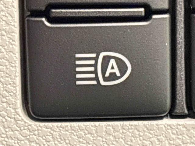 ミライースX SAIII コーナーセンサー 衝突回避支援システム搭載LEDヘッドランプ セキュリティアラーム コーナーセンサー 14インチフルホイールキャップ キーレスエントリー 電動格納式ドアミラー ショツピングフック マニュアルエアコン(広島県)の中古車