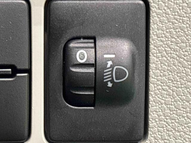 ミライースX SAIII コーナーセンサー 衝突回避支援システム搭載LEDヘッドランプ セキュリティアラーム コーナーセンサー 14インチフルホイールキャップ キーレスエントリー 電動格納式ドアミラー ショツピングフック マニュアルエアコン(広島県)の中古車