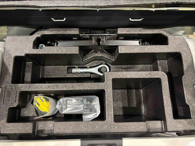 ミライースX SAIII コーナーセンサー 衝突回避支援システム搭載LEDヘッドランプ セキュリティアラーム コーナーセンサー 14インチフルホイールキャップ キーレスエントリー 電動格納式ドアミラー ショツピングフック マニュアルエアコン(広島県)の中古車