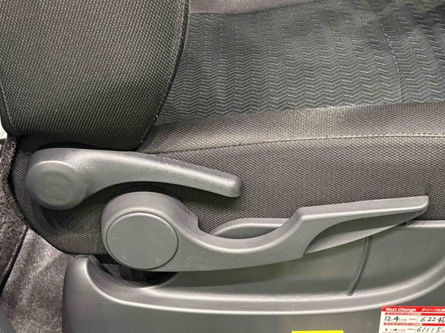 トールカスタムＧ　後席モニター　電動パーキングブレーキ　ナビＬＥＤヘッドランプ・フォグランプ　　１４インチアルミホイール　オートライト　プッシュボタンスタート　クルーズコントロール　　コーナーセンサー　パワースライドドア　キーフリーシステム（広島県）の中古車