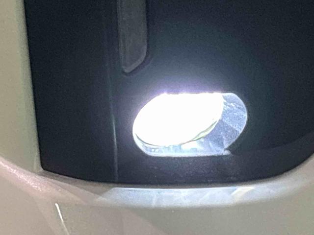 トールカスタムＧ　後席モニター　電動パーキングブレーキ　ナビＬＥＤヘッドランプ・フォグランプ　　１４インチアルミホイール　オートライト　プッシュボタンスタート　クルーズコントロール　　コーナーセンサー　パワースライドドア　キーフリーシステム（広島県）の中古車