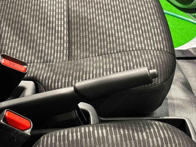 ハイゼットカーゴＤＸ　ＡＭ／ＦＭラジオ　マニュアルエアコンハロゲンヘッドランプ　トップシェイドガラス　コーナーセンサー　オーバーヘッドシェルフ　フロントドアパワーウインドウ　キーレスエントリー　ＡＭ／ＦＭラジオ　テンパータイヤ　スチールホイール（広島県）の中古車