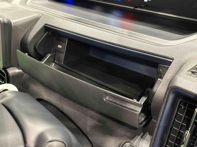 タントカスタムＲＳ　バックモニター対応　電動パーキングブレーキＬＥＤオートライト　パワースライドドアウェルカムオープン機能　オート電動格納式ドアミラー　助手席ロングスライド　助手席イージークローザー　アルミホイール　キーフリーシステム（広島県）の中古車